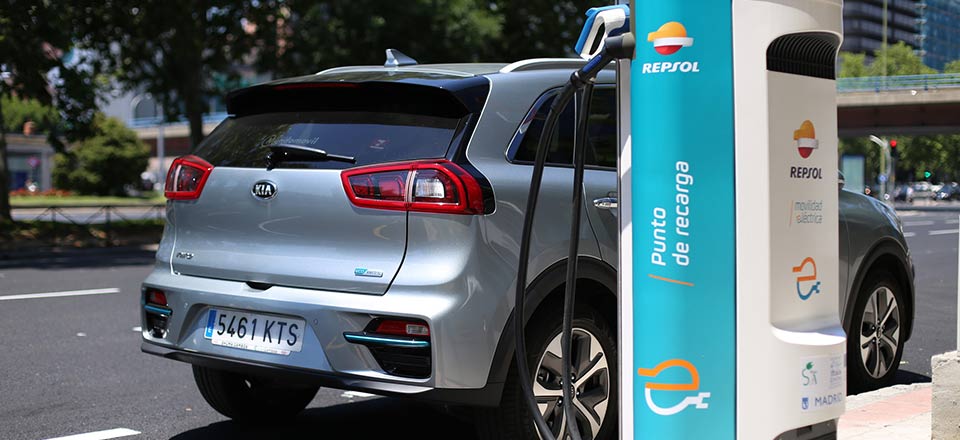 Repsol electric vehicle recharge point 