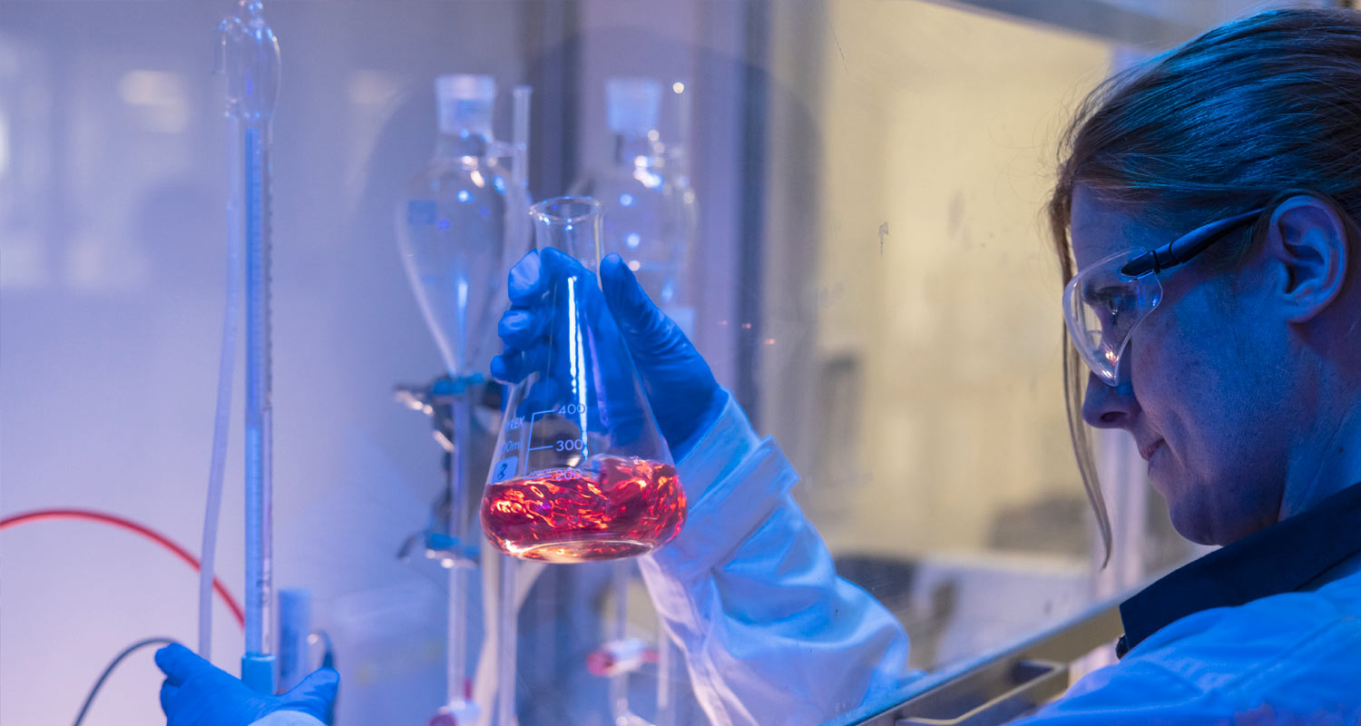 Investigadora en laboratorio