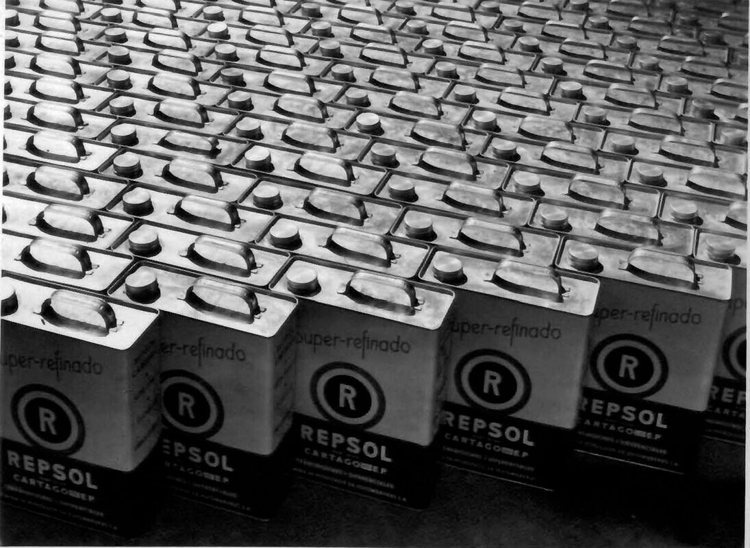 Lubricantes antiguos de Repsol de marca Repesa